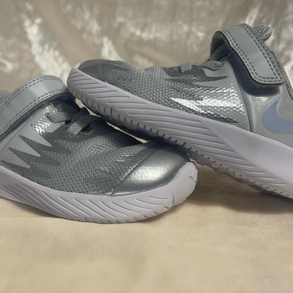 Toddler shoes size 6 and 7 very good conditions per free smoke free home - Picture 12 of 16